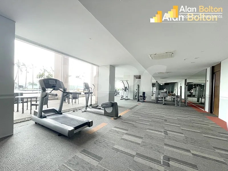 1 Bed 2 Bath Condo In North Pattaya photo 11