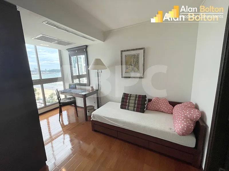1 Bed 2 Bath Condo In North Pattaya photo 5