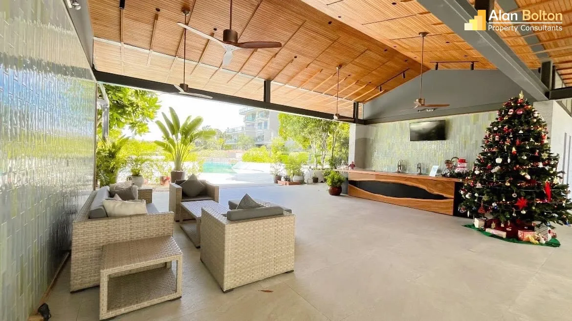 Stunning Condo in Bang Saray For Rent photo 13
