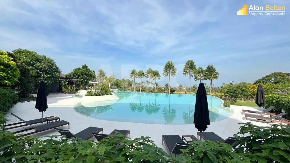 Stunning Condo in Bang Saray For Rent photo 15