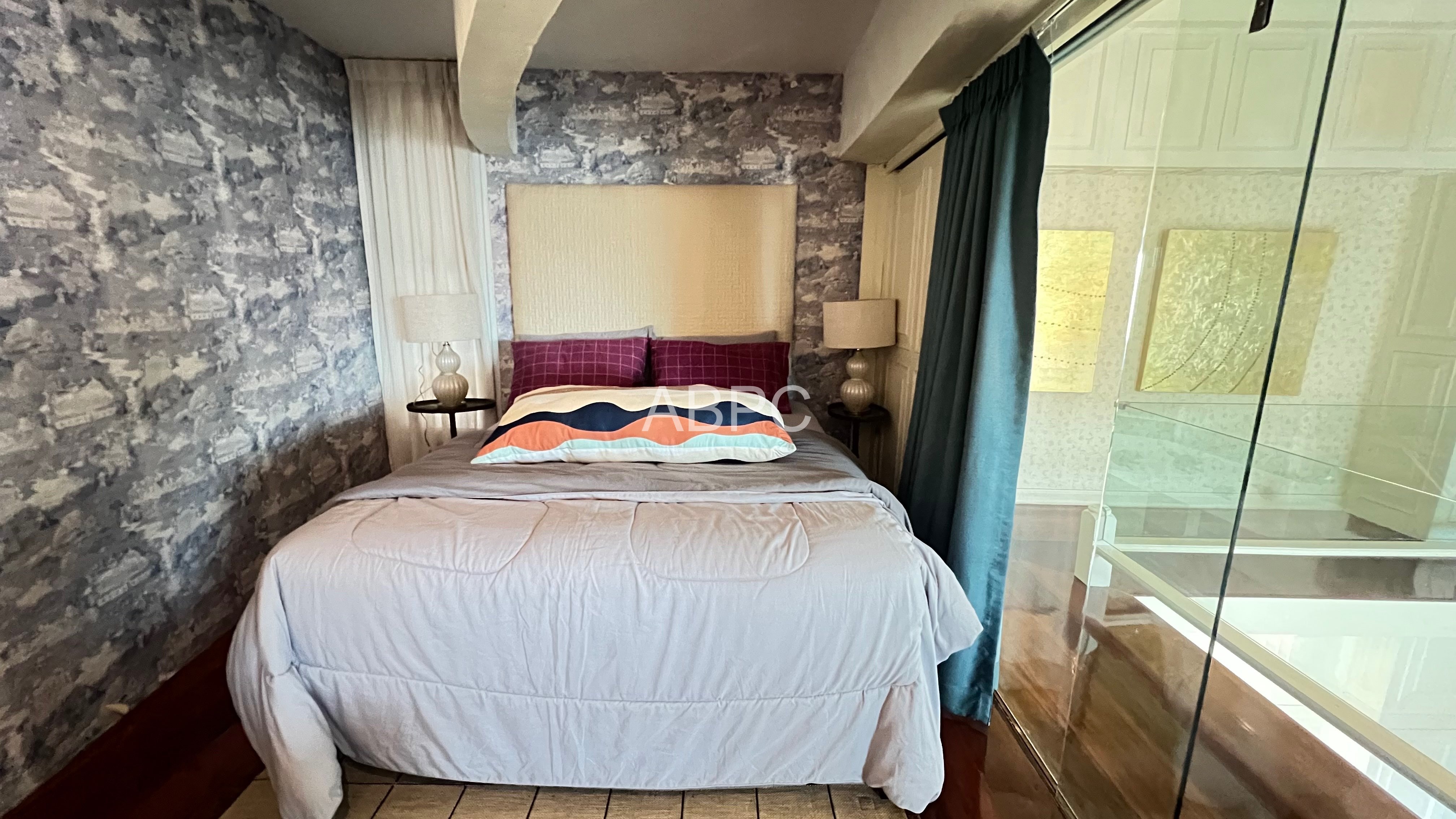 Large 2 bedroom Condo in Chateau Dale Jomtien For Rent photo 8
