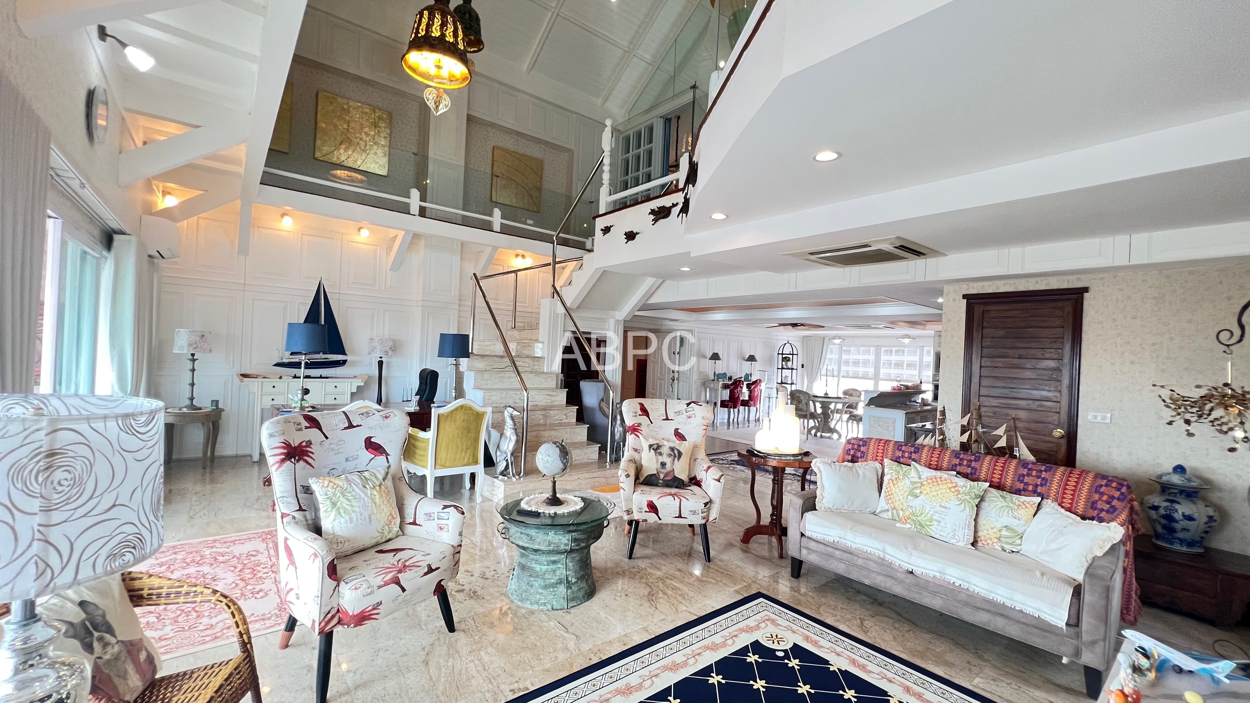 Large 2 bedroom Condo in Chateau Dale Jomtien For Rent photo 7