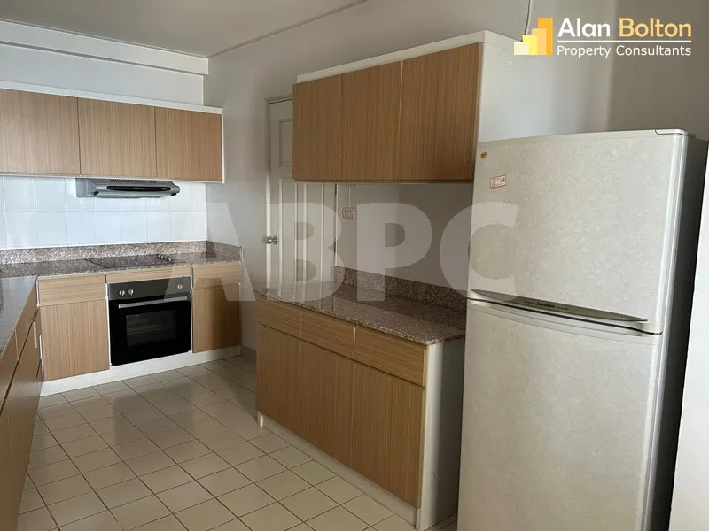 3 Bed 4 Bath in Pratumnak CR6760 photo 2