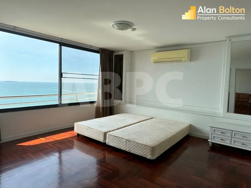 3 Bed 4 Bath in Pratumnak CR6760 photo 12