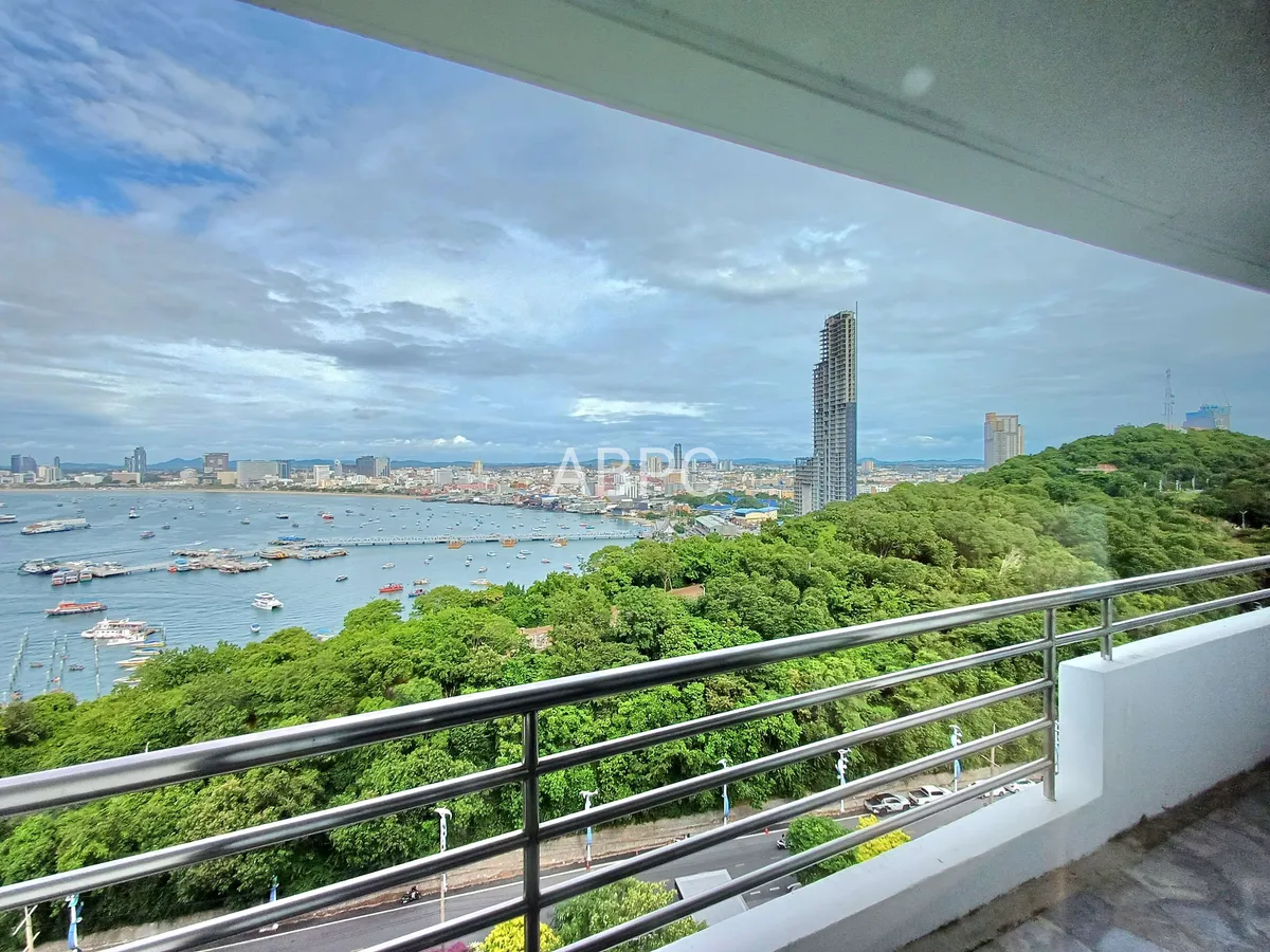 2 Bed 3 Bath in Pratumnak CR6761 photo 5