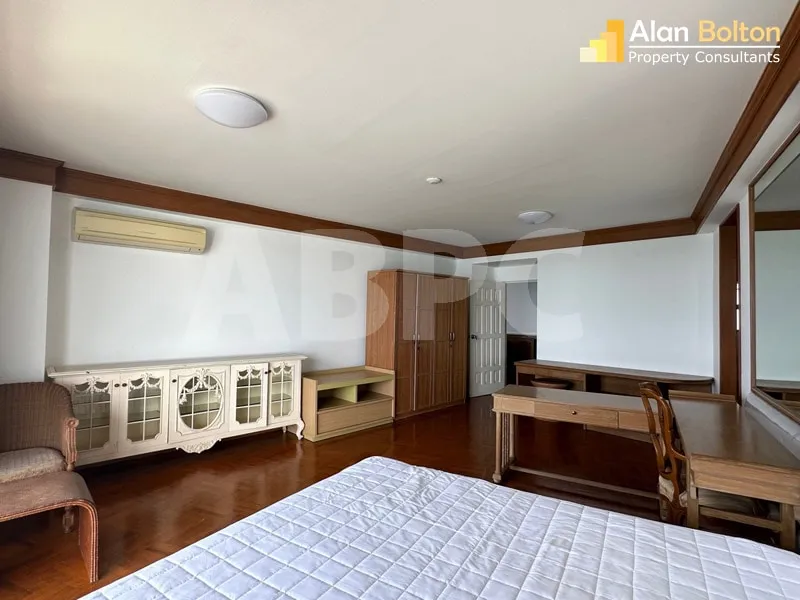 4 Bed 5 Bath in Pratumnak CR6764 photo 17