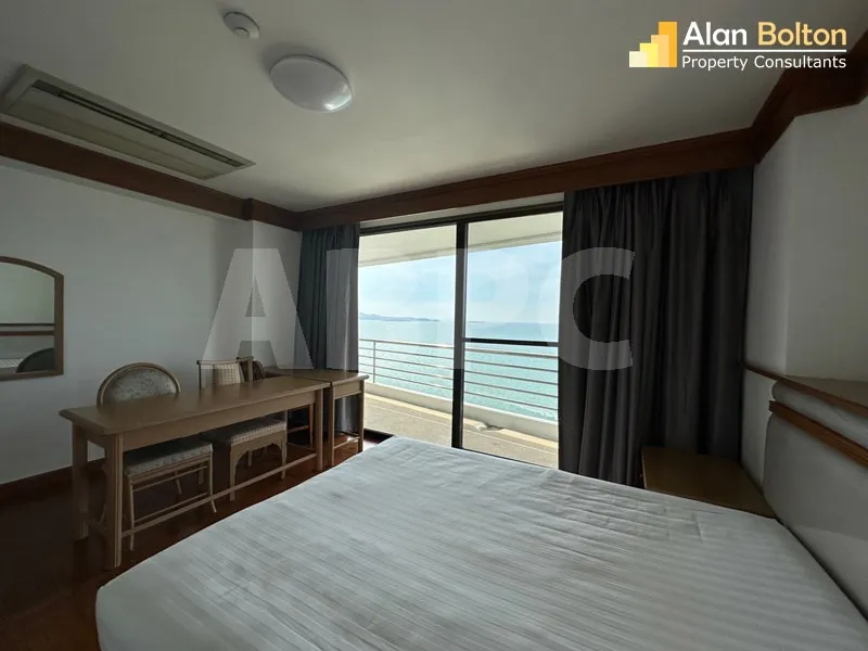 4 Bed 5 Bath in Pratumnak CR6764 photo 8