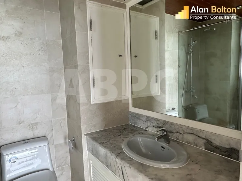 4 Bed 5 Bath in Pratumnak CR6765 photo 14