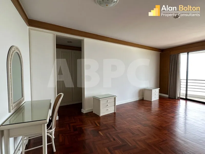 4 Bed 5 Bath in Pratumnak CR6765 photo 15