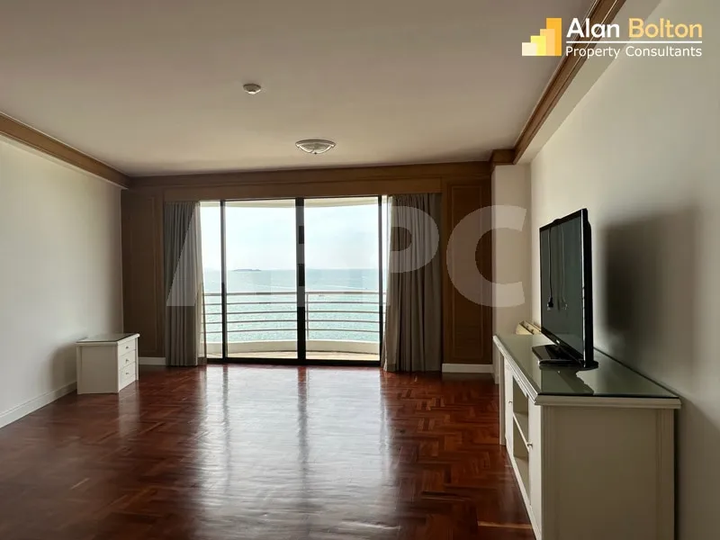 4 Bed 5 Bath in Pratumnak CR6765 photo 16