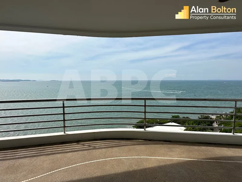 4 Bed 5 Bath in Pratumnak CR6765 photo 4