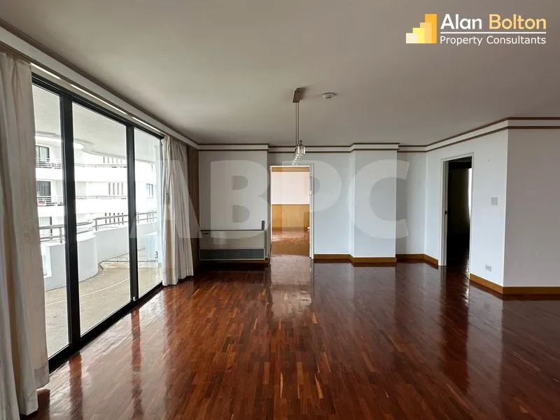 4 Bed 5 Bath in Pratumnak CR6766 photo 11