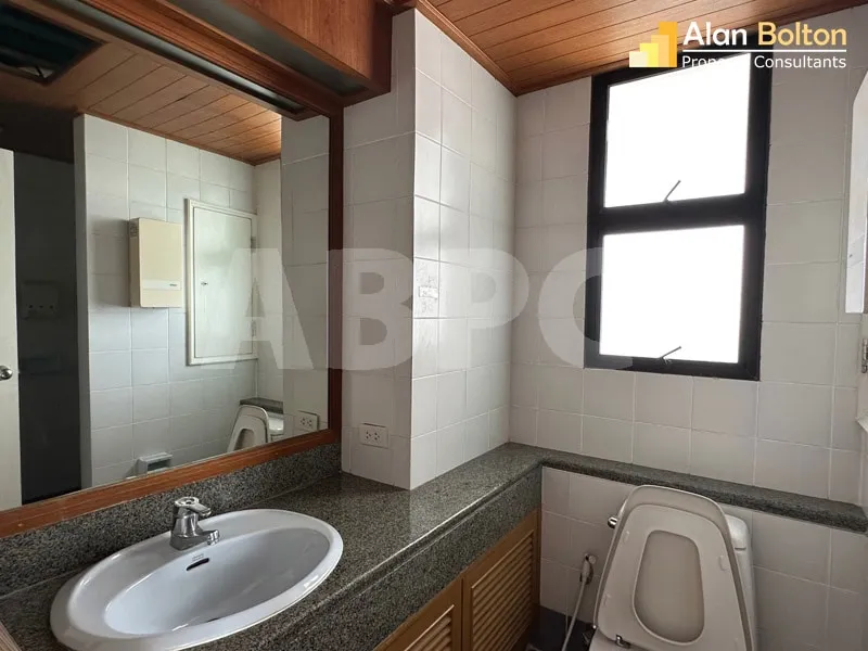 4 Bed 5 Bath in Pratumnak CR6766 photo 12