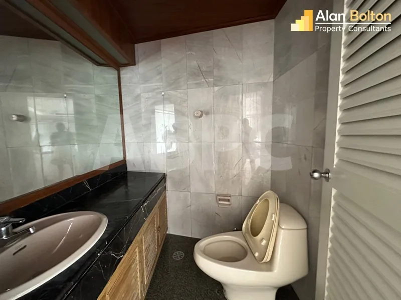 4 Bed 5 Bath in Pratumnak CR6766 photo 9