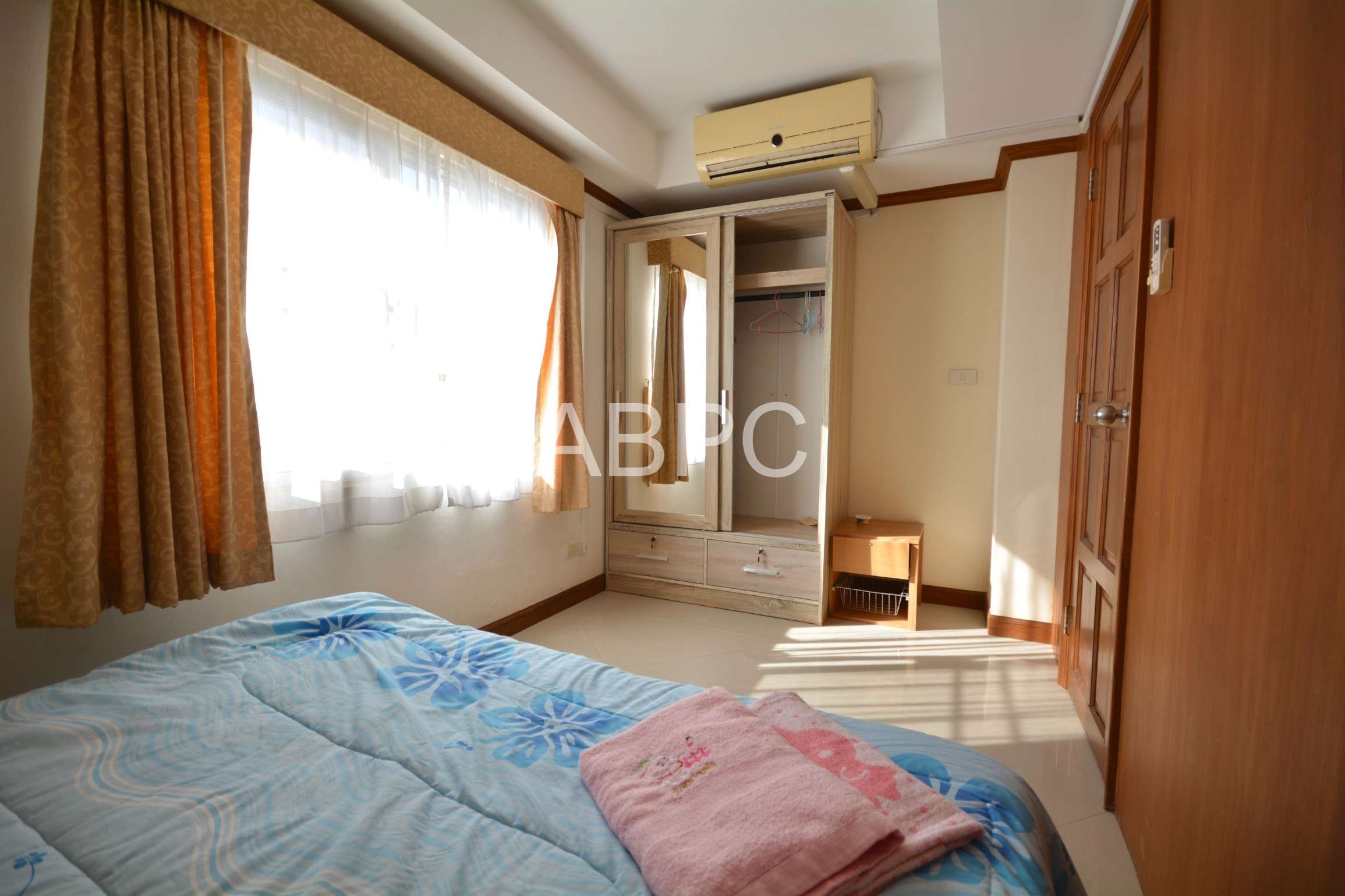 2 Bed 2 Bath Condo - Jomtien Beach Condo photo 9