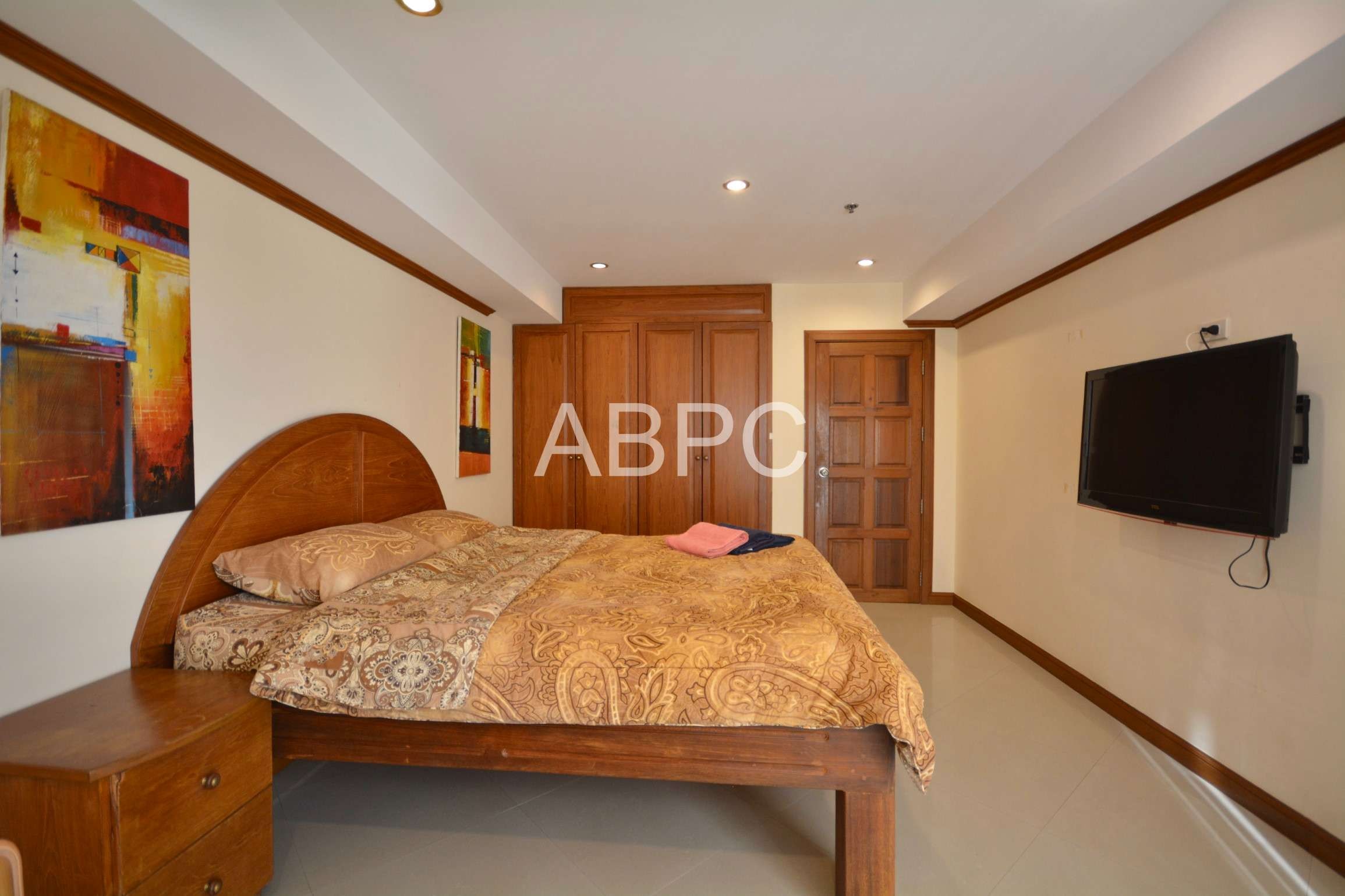 2 Bed 2 Bath Condo - Jomtien Beach Condo photo 8