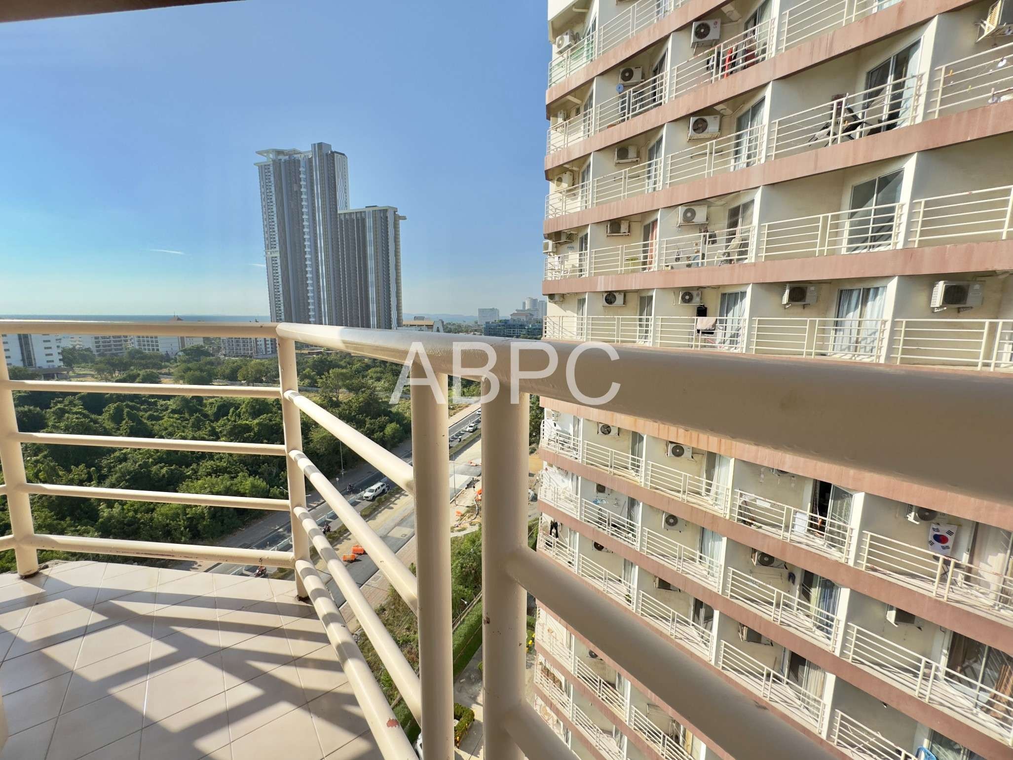 2 Bed 2 Bath Condo - Jomtien Beach Condo photo 14