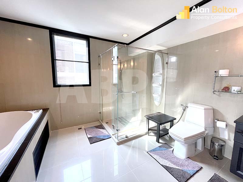 2 Bed 2 Bath in Central Pattaya CR6796 photo 4