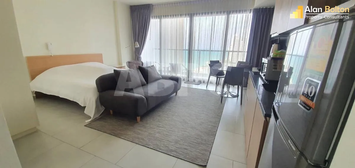 Beachfront Ocean View Studio Condo In Wongamat