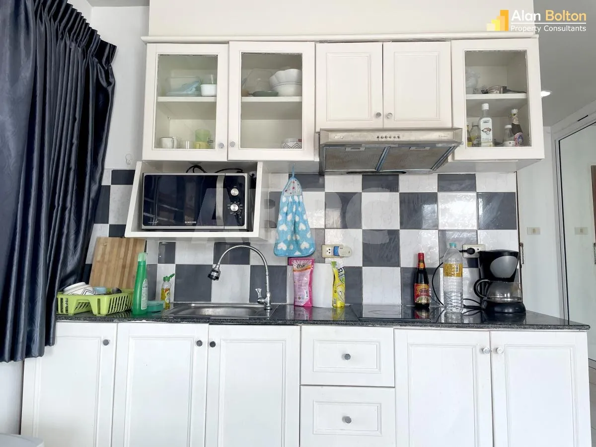 Large 1 Bed 2 Bath Condo In Jomtien photo 5