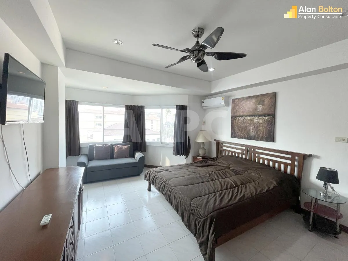 Large 1 Bed 2 Bath Condo In Jomtien photo 6