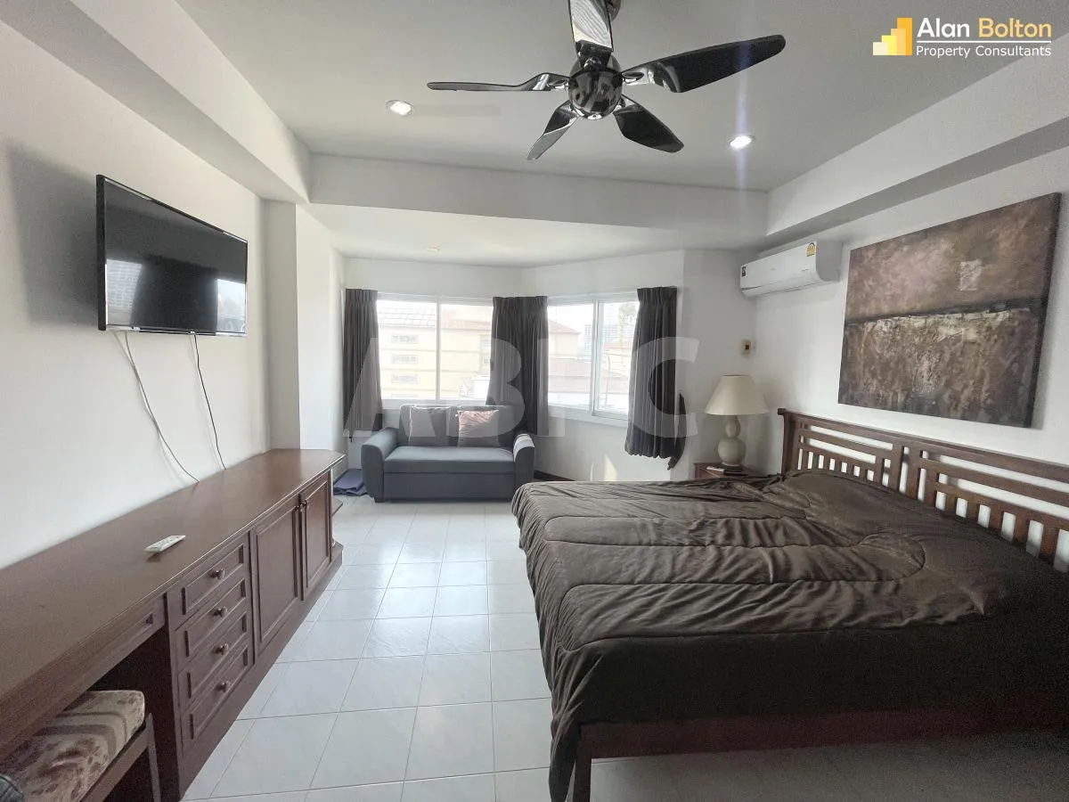 Large 1 Bed 2 Bath Condo In Jomtien photo 7
