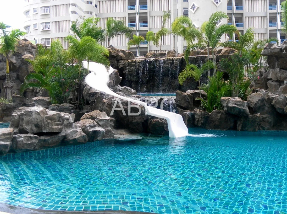 1 Bed - 1 Bath Condo in Pratumnak photo 2
