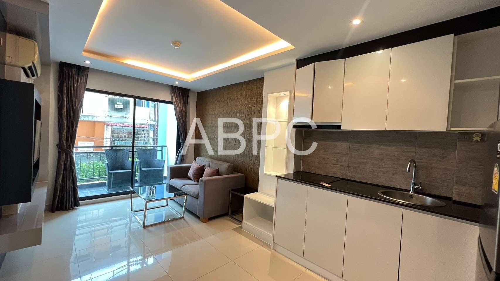 1 Bed 1 Bath Condo In East Pattaya photo 9