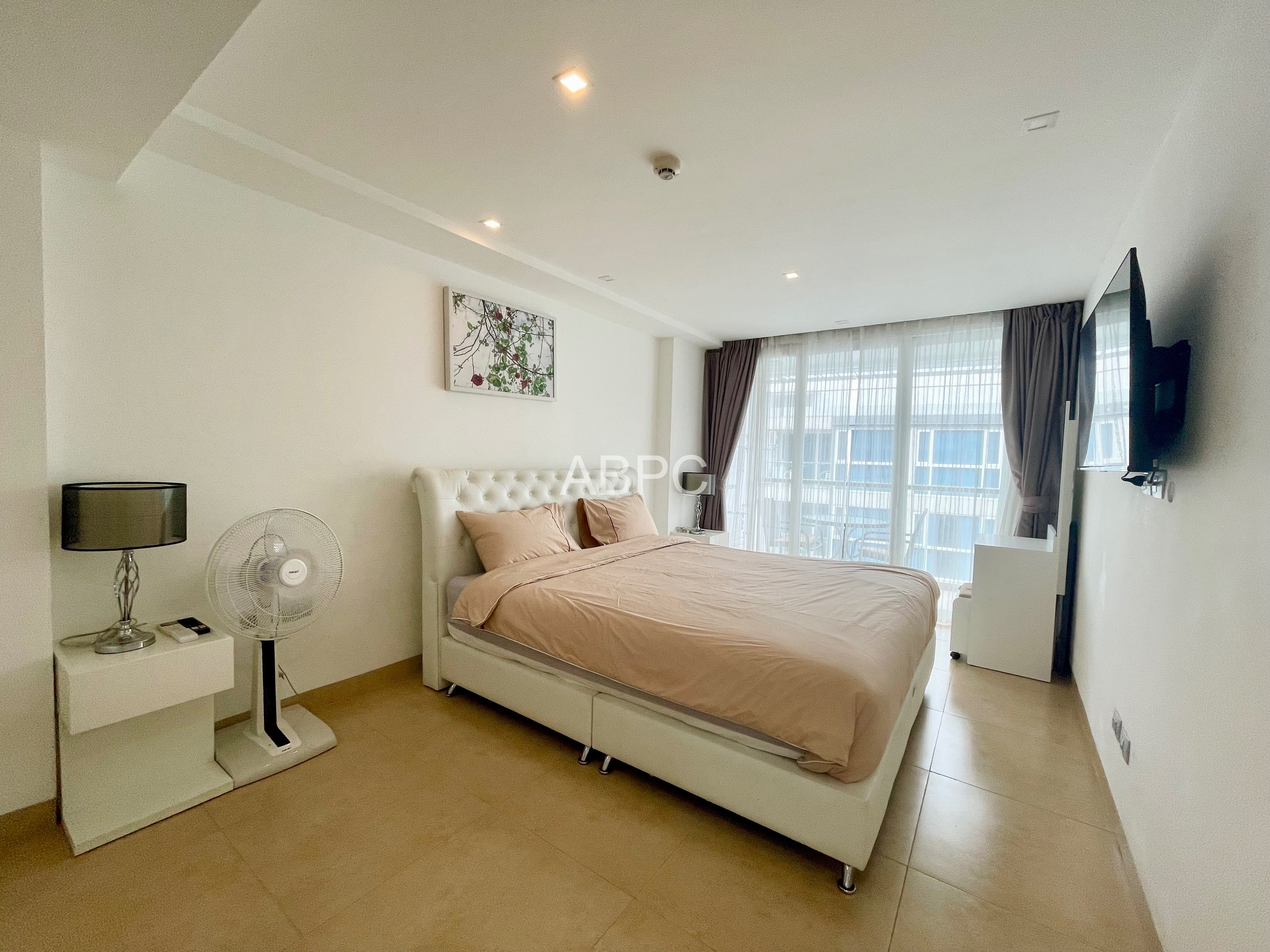1 Bed 2 Bath Condo in Central Pattaya - Centara Avenue Residence photo 8