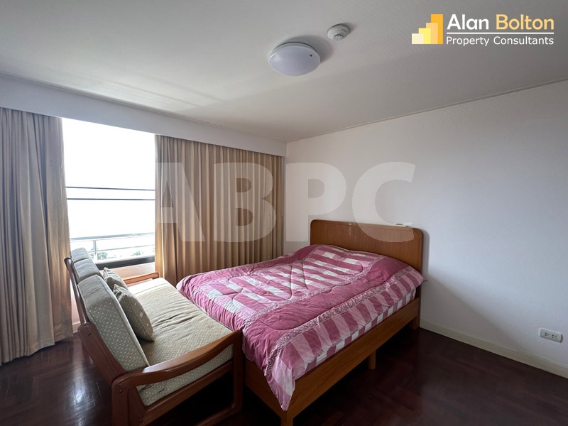 Beachfront Ocean View 3 Bed 4 Bath Condo In Pratumnak photo 5