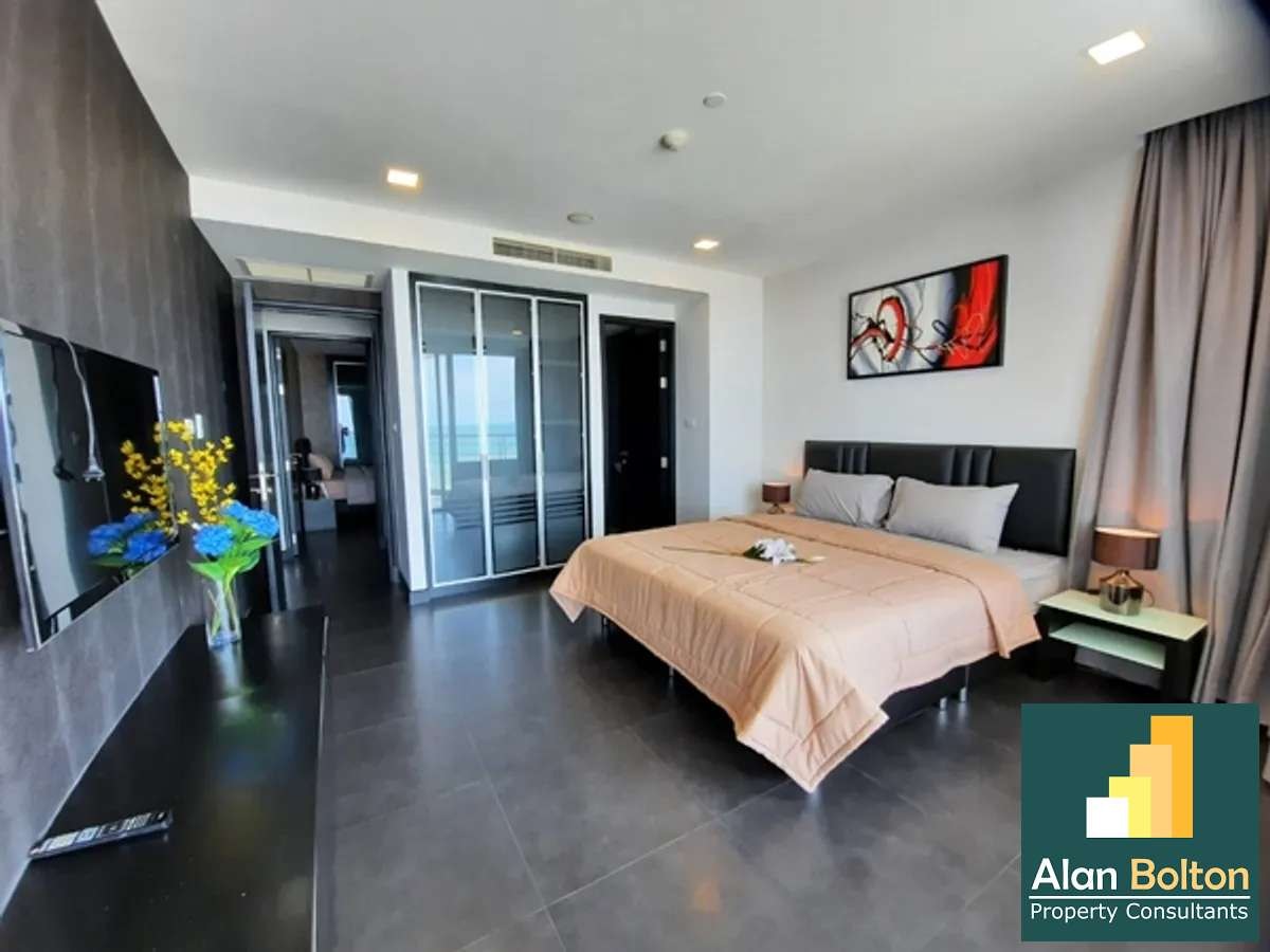Amazing Condo for Sale at La Royal Beach Condo photo 18