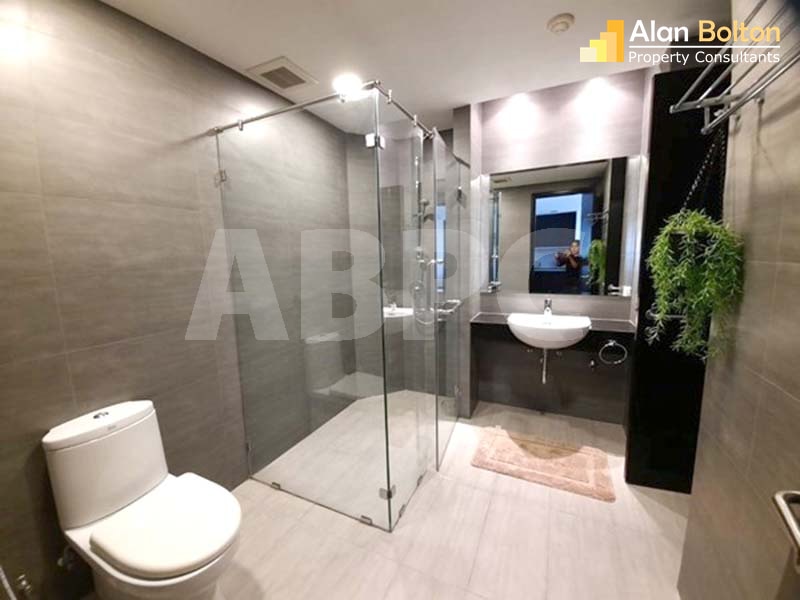 Amazing Condo for Sale at La Royal Beach Condo photo 16