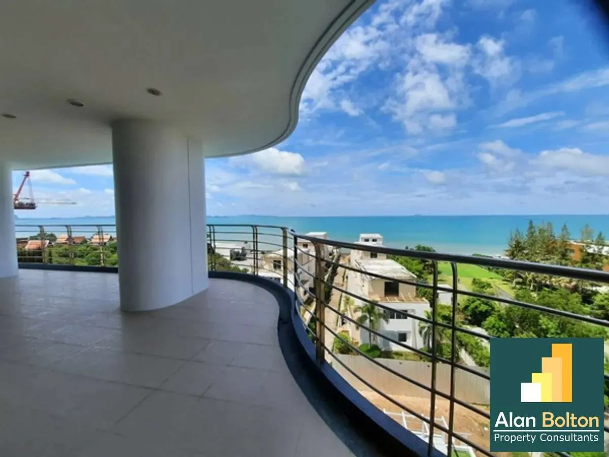 Amazing Condo for Sale at La Royal Beach Condo