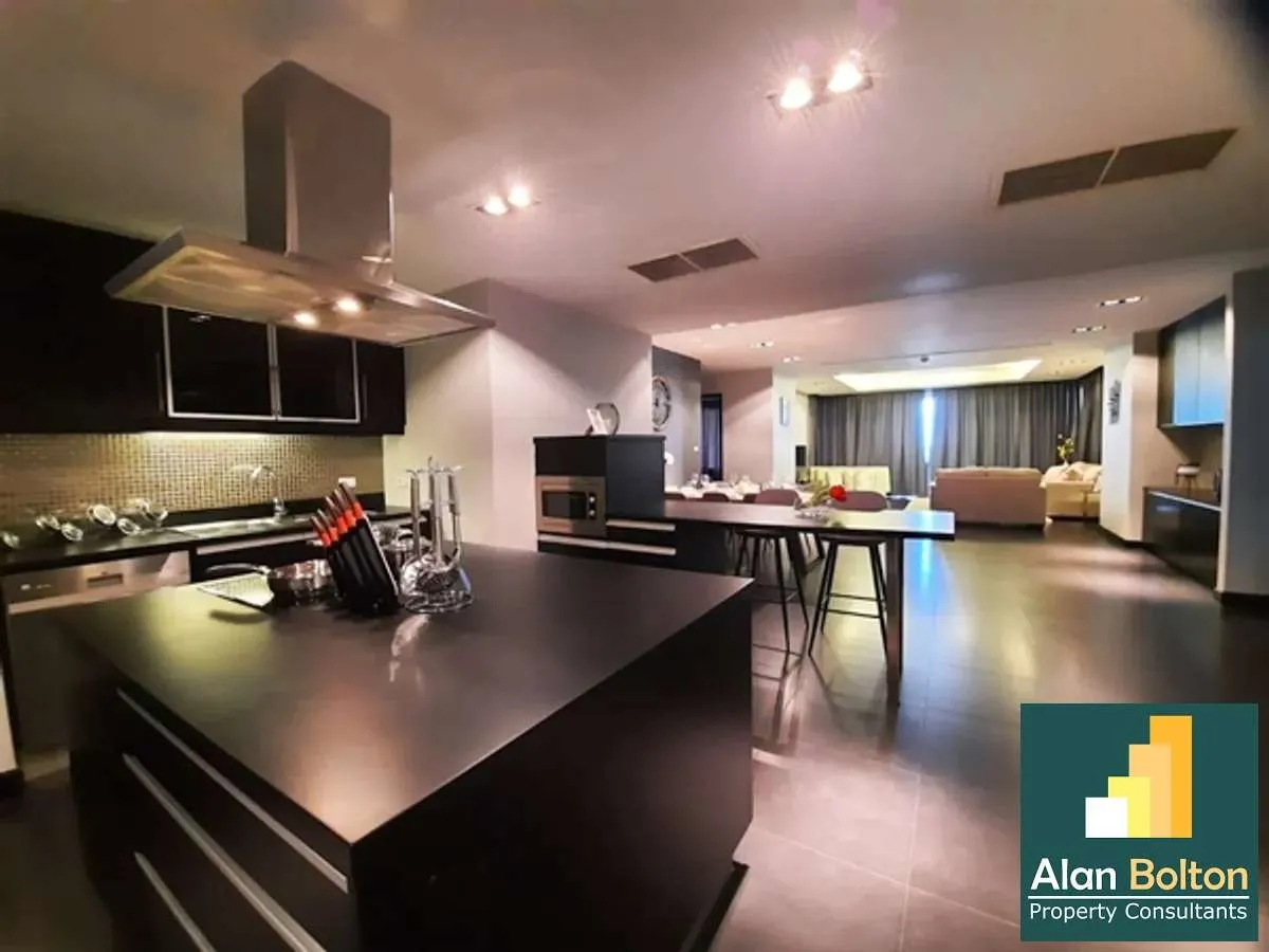 Amazing Condo for Sale at La Royal Beach Condo photo 12