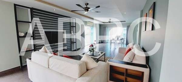 Large 2 Bed Condo in Pratumnak - Tudor Court photo 3