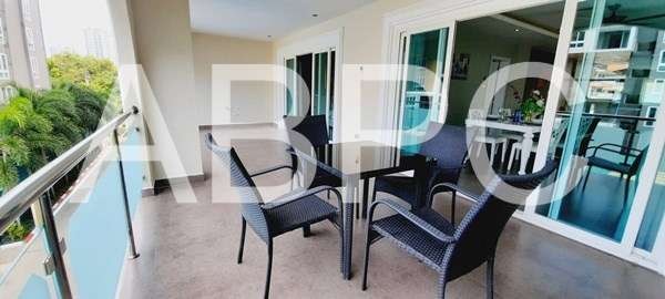 Large 2 Bed Condo in Pratumnak - Tudor Court photo 11
