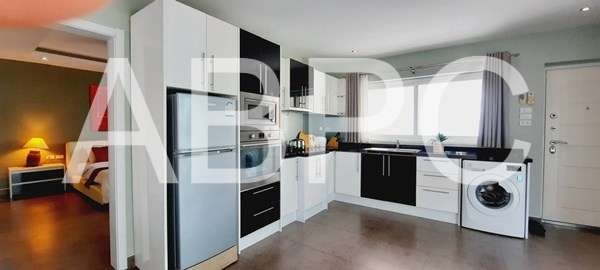 Large 2 Bed Condo in Pratumnak - Tudor Court photo 4