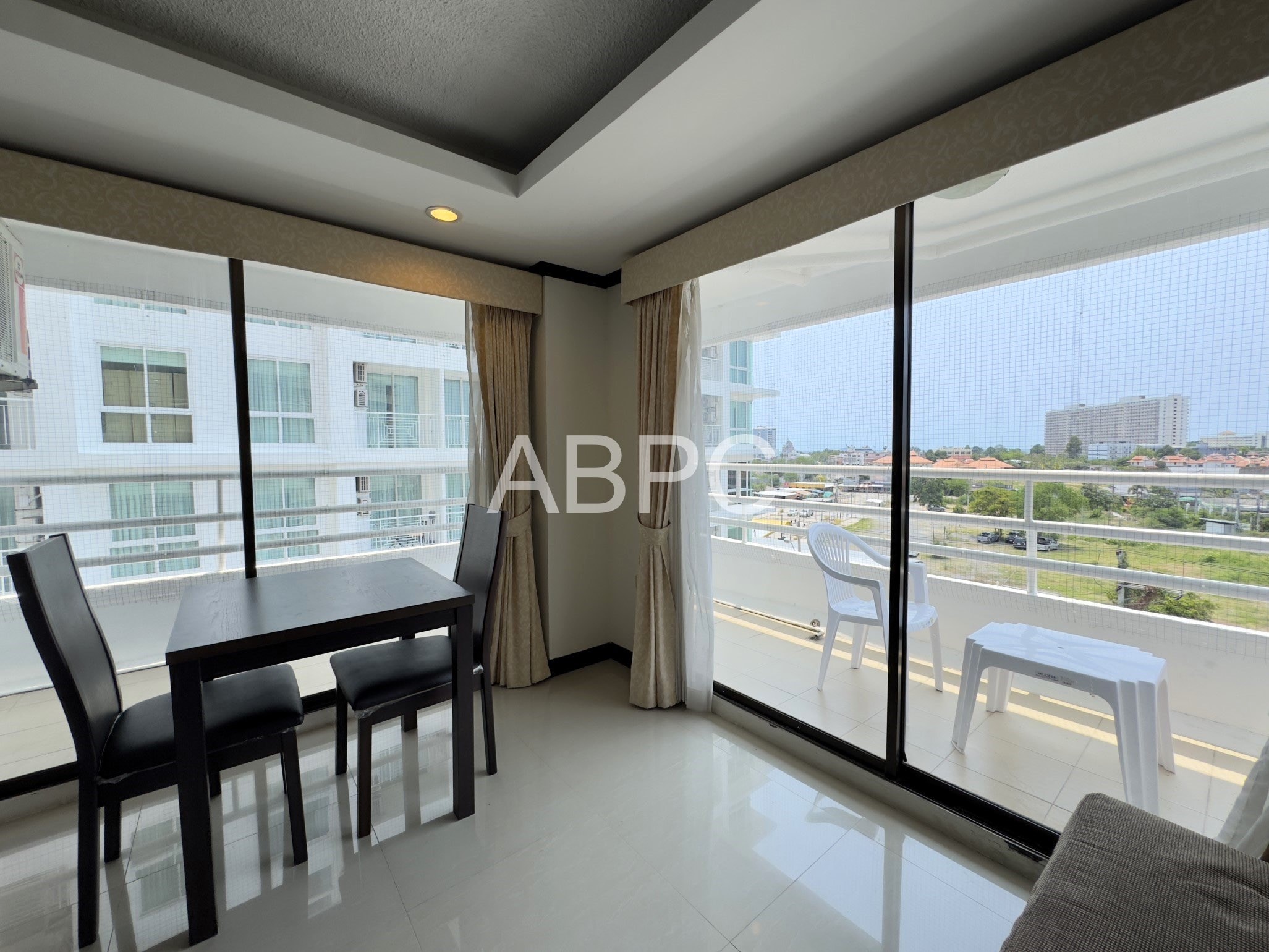 Panoramic Nature View Studio Condo in Jomtien