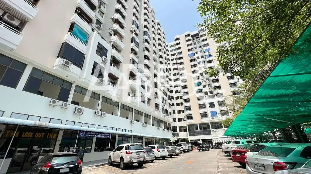 Spacious 1 Bed 1 Bath Condo In Central Pattaya - Center Condotel photo 12