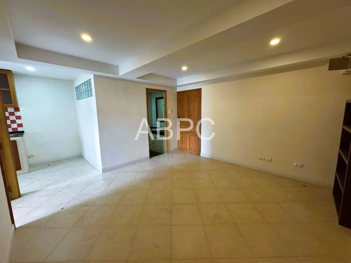 Spacious 1 Bed 1 Bath Condo In Central Pattaya - Center Condotel photo 15