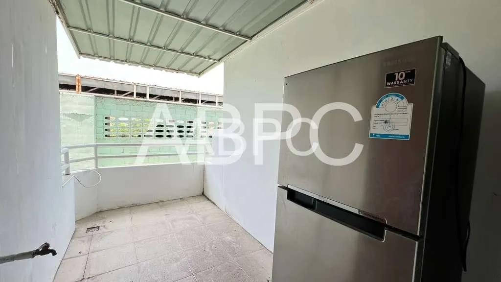 Spacious 1 Bed 1 Bath Condo In Central Pattaya - Center Condotel photo 4