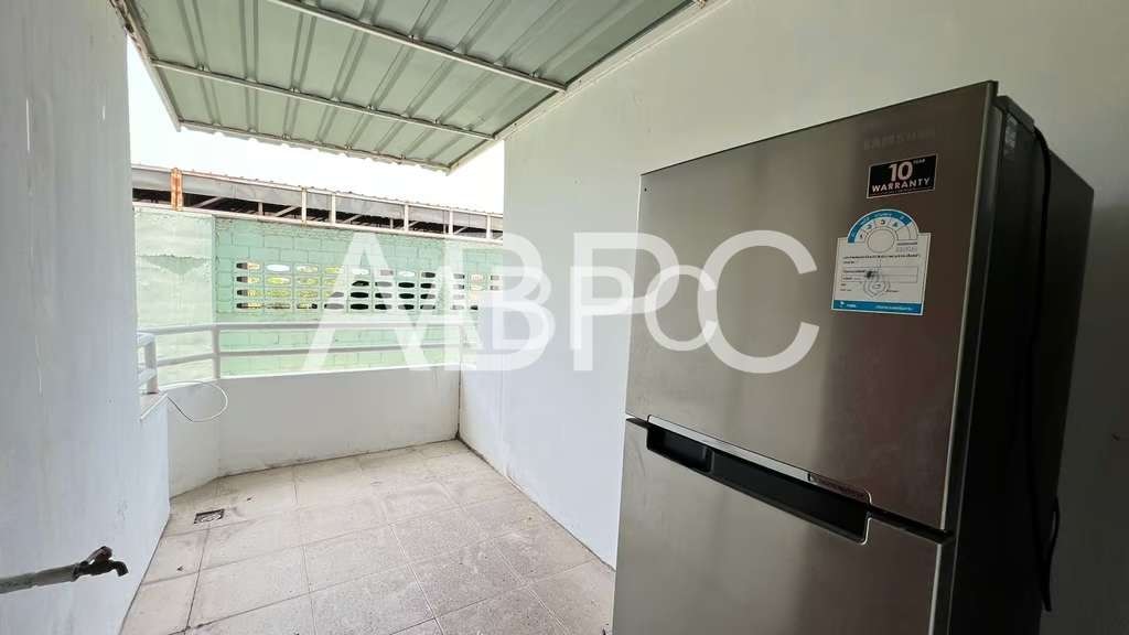Spacious 1 Bed 1 Bath Condo In Central Pattaya - Center Condotel photo 5