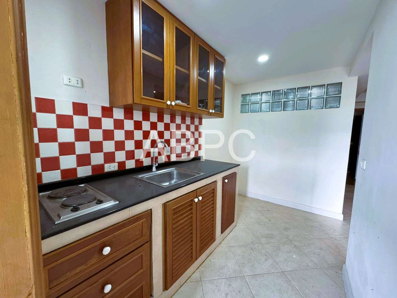 Spacious 1 Bed 1 Bath Condo In Central Pattaya - Center Condotel photo 7