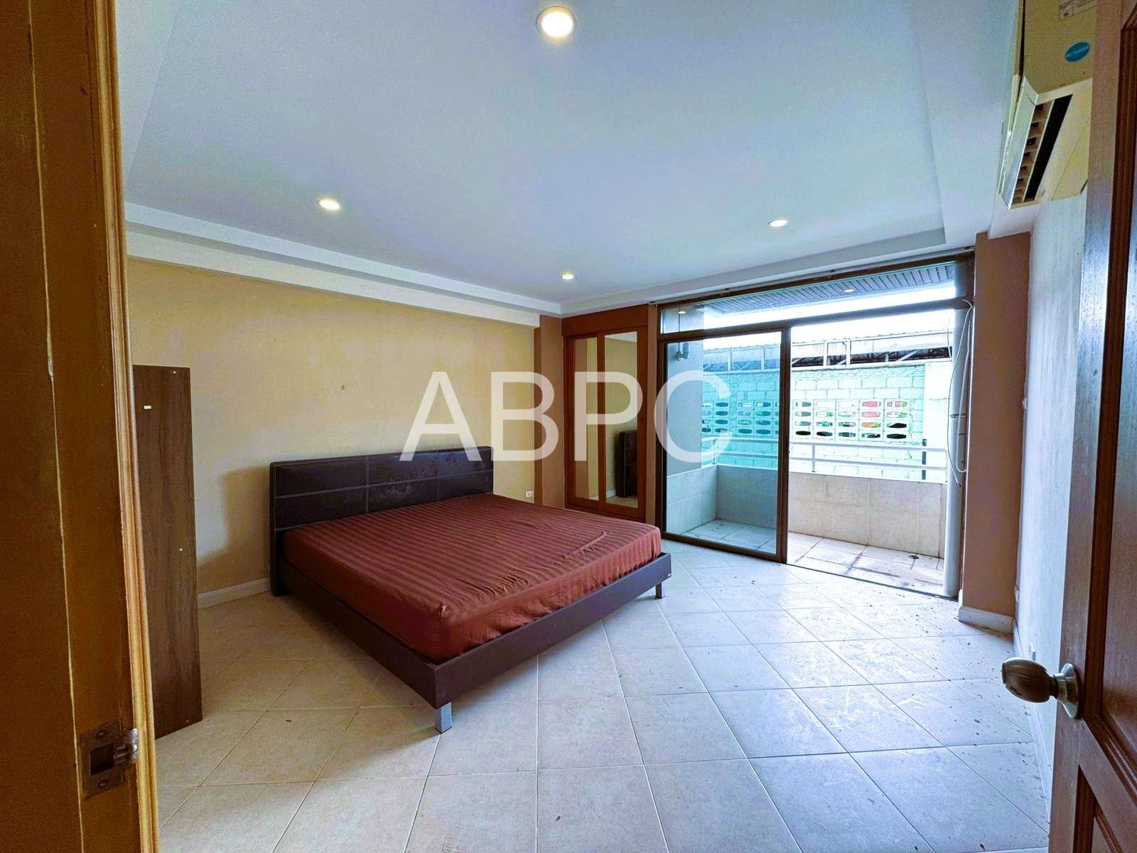 Spacious 1 Bed 1 Bath Condo In Central Pattaya - Center Condotel photo 8