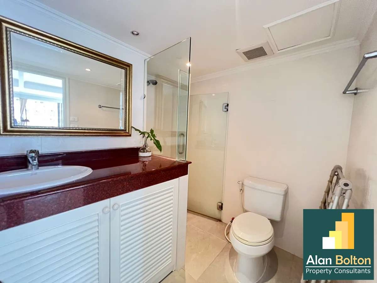 Front Facing Ocean View 2 Bed 2 Bath Condo In Jomtien photo 16