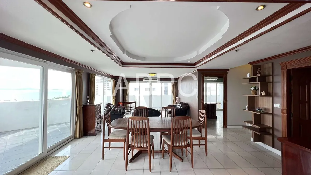 Front Facing Ocean View 4 Bed 3 Bath Duplex Condo In Jomtien photo 11