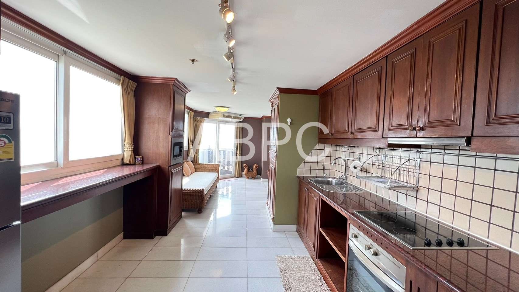 Front Facing Ocean View 4 Bed 3 Bath Duplex Condo In Jomtien photo 13