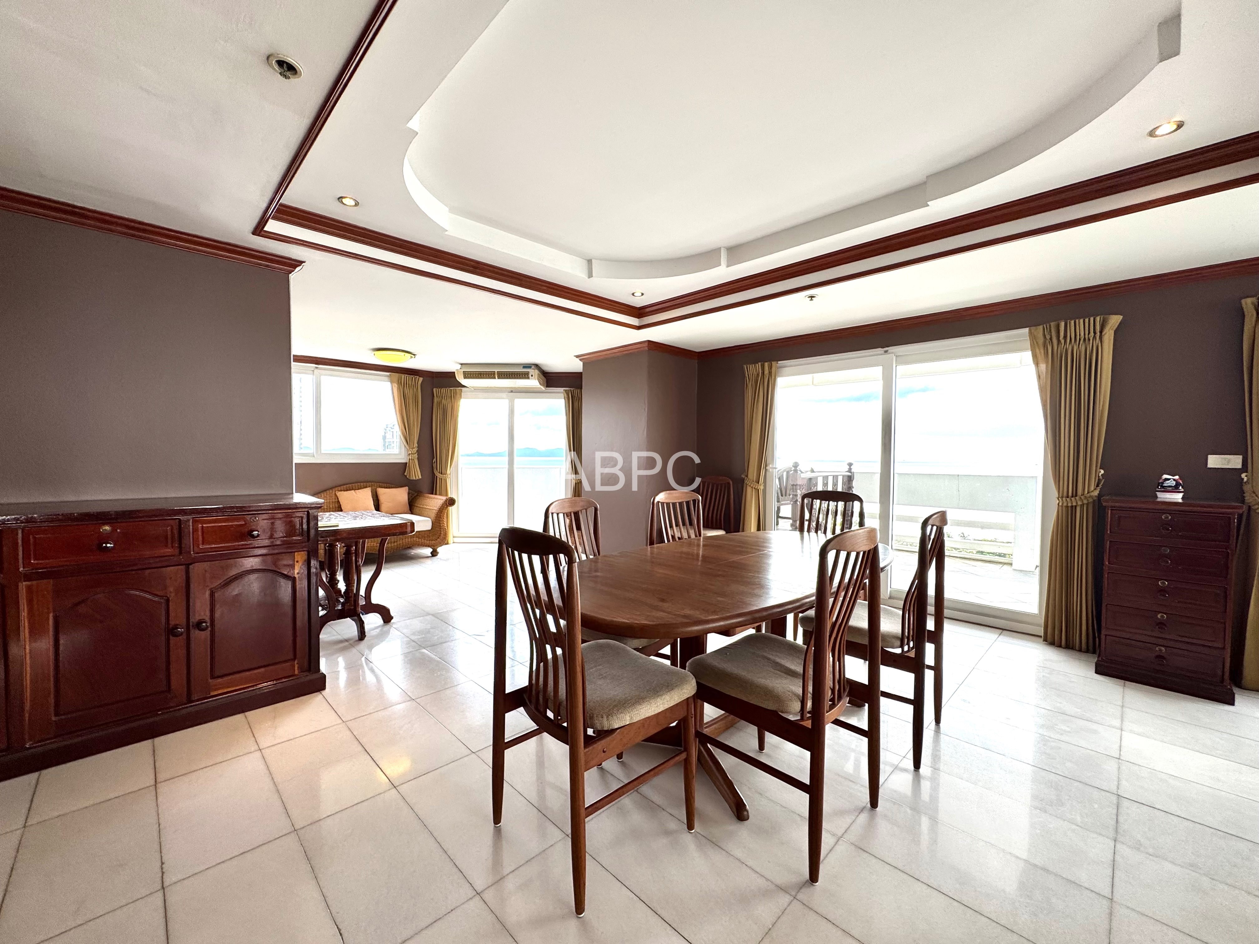 Front Facing Ocean View 4 Bed 3 Bath Duplex Condo In Jomtien photo 15