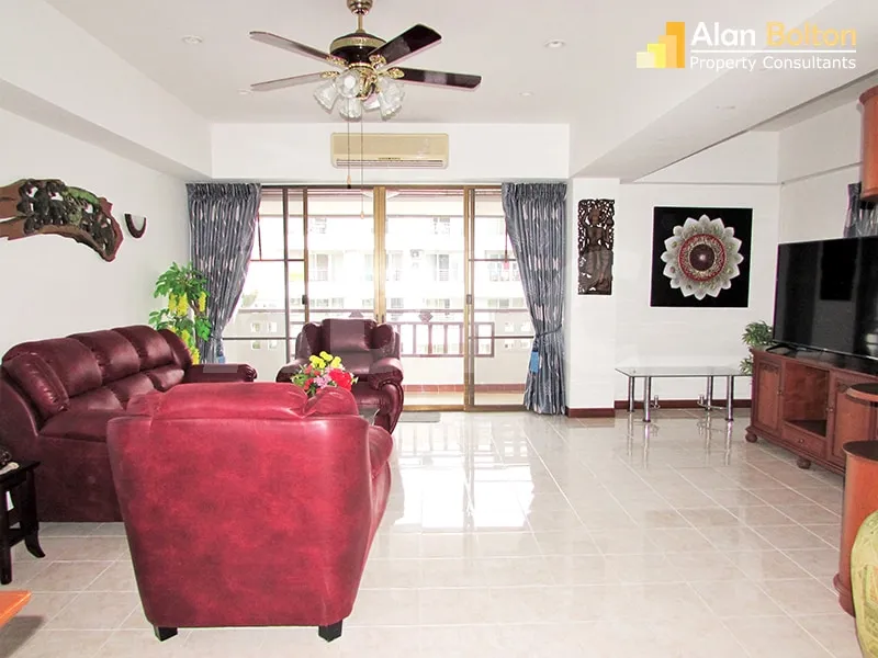 2 Bedroom Condo For Rent - Jomtien Shining Star Condominium photo 11