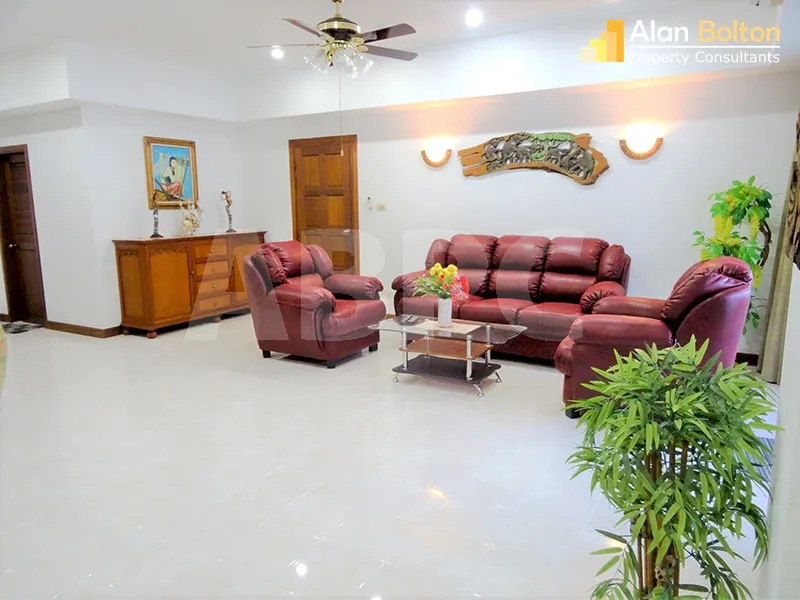 2 Bedroom Condo For Rent - Jomtien Shining Star Condominium photo 4
